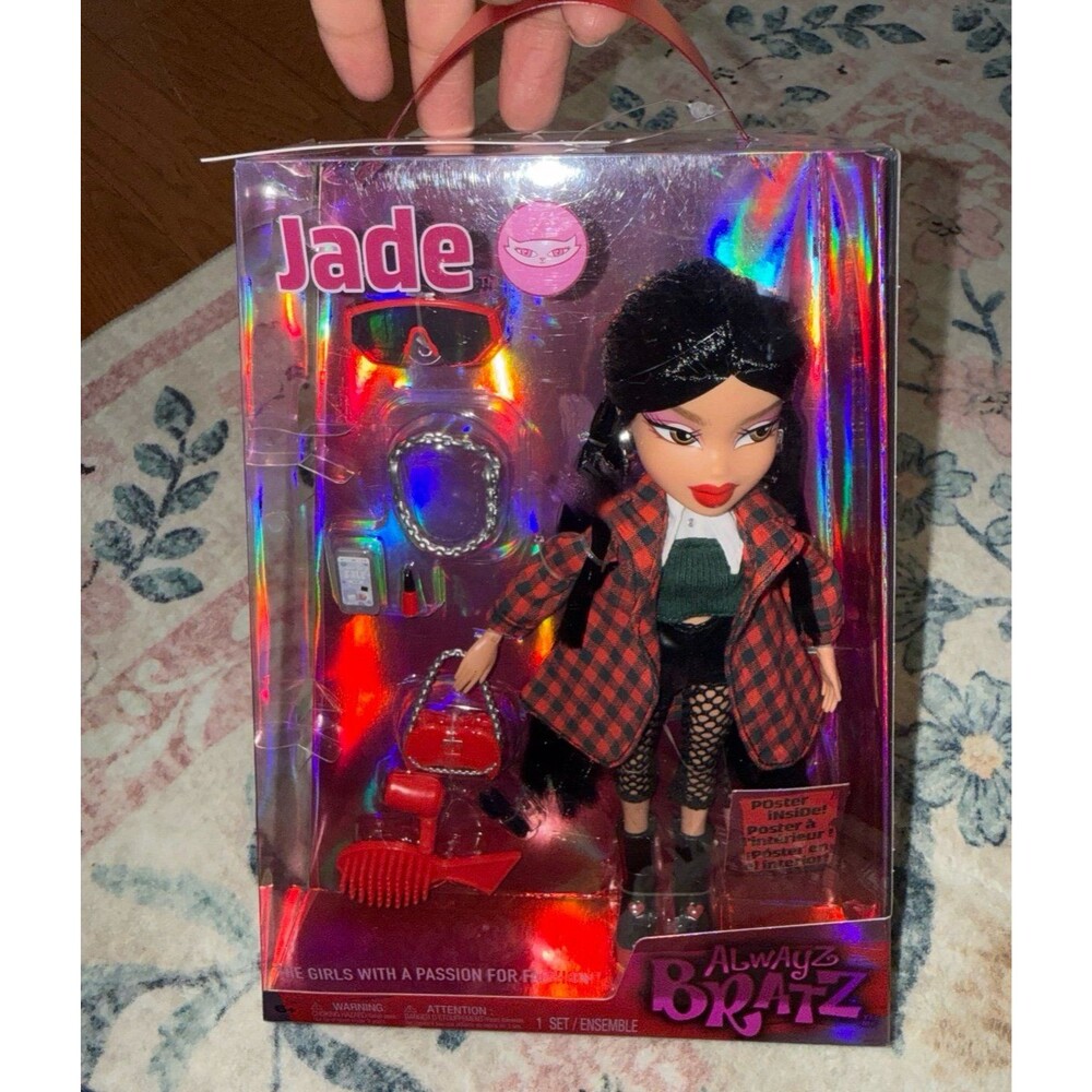 New Bratz "Jade" Fashion Doll with Accessories and Poster